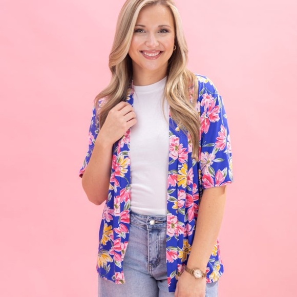 Discount Divas Tops - Floral Blue Kimono Cardigan
